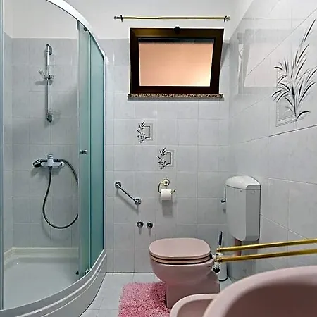 Bellavista Comfortable Hotel Buje