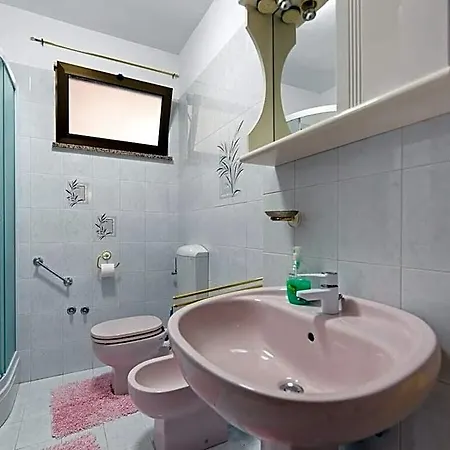 Bellavista Comfortable Hotel Buje